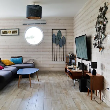 Jolie Maison En Bois à 2 Kms De La De Sur - 6 Personnes Casa de Férias