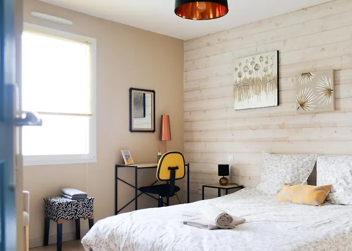 Jolie Maison En Bois à 2 Kms De La De Sur - 6 Personnes *