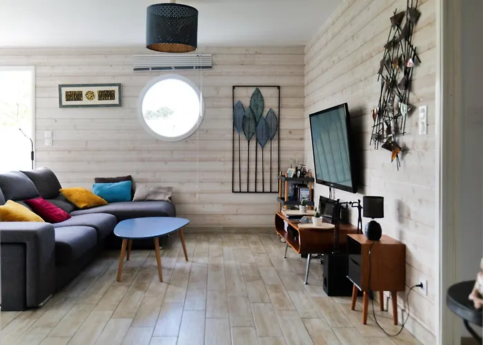 Jolie Maison En Bois à 2 Kms De La De Sur - 6 Personnes Casa de Férias