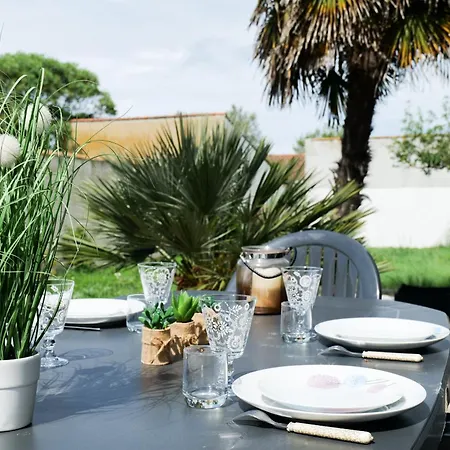 Holiday home Jolie Maison En Bois A 2 Kms De La De Sur - 6 Personnes Brem-Sur-Mer