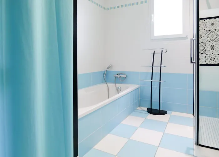 Jolie Maison En Bois A 2 Kms De La De Sur - 6 Personnes * Brem Sur Mer